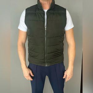 Gap Men’s Black/Dark Green Vest szM